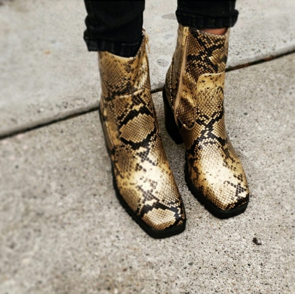 Sleigh Ride collection// Chunky bootie - Picture 6 of 7